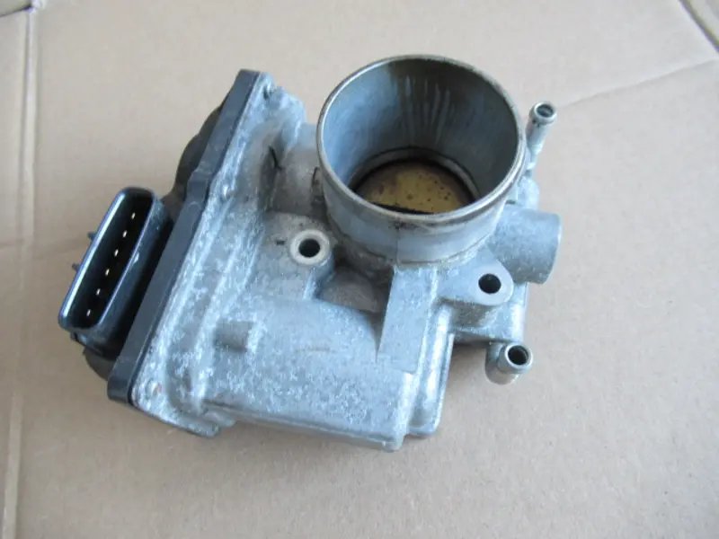 Papillon des gaz électrique