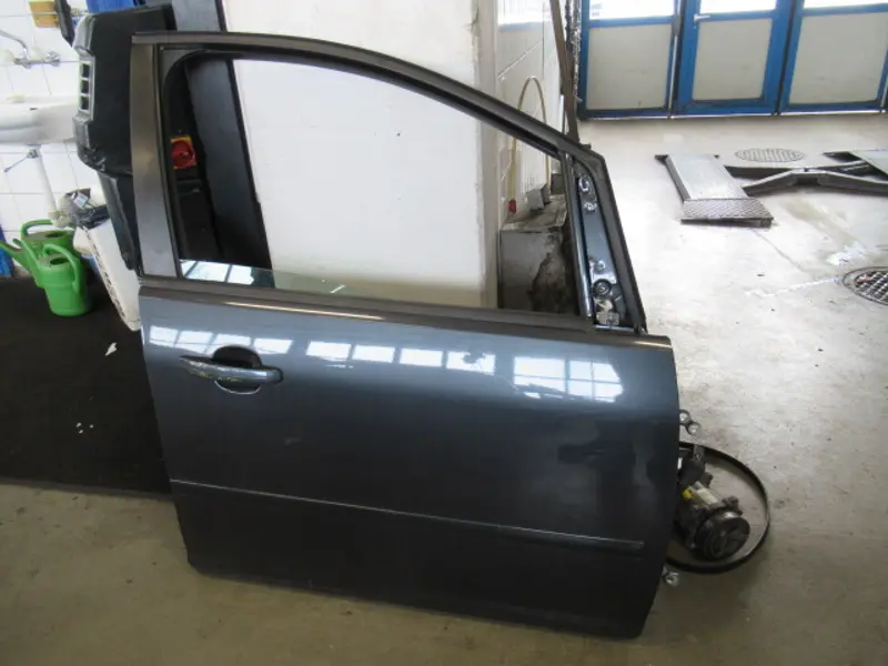 Porte avant droite