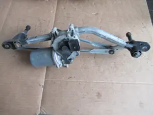 Wischergestänge vorne