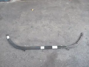 Stossstangenhalter vorne