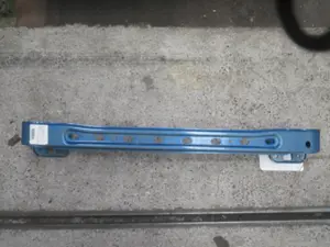 Stossstangenhalter hinten