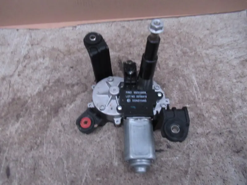 Moteur essuie-glace arrière