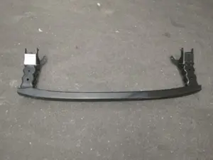 Stossstangenhalter vorne