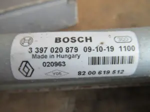 Wischergestänge vorne