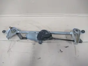 Moteur essuie-glace avant