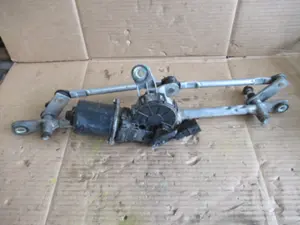 Wischermotor vorne