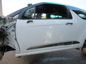 Türe links (2/3-türig)