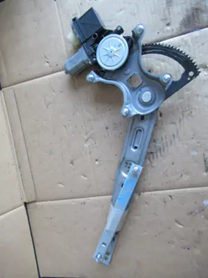 Fensterheber vorne links