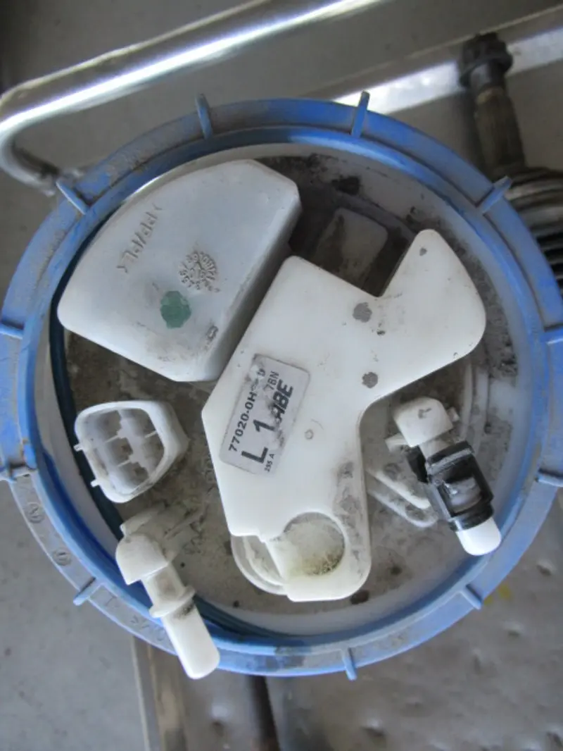 Pompe à essence électrique