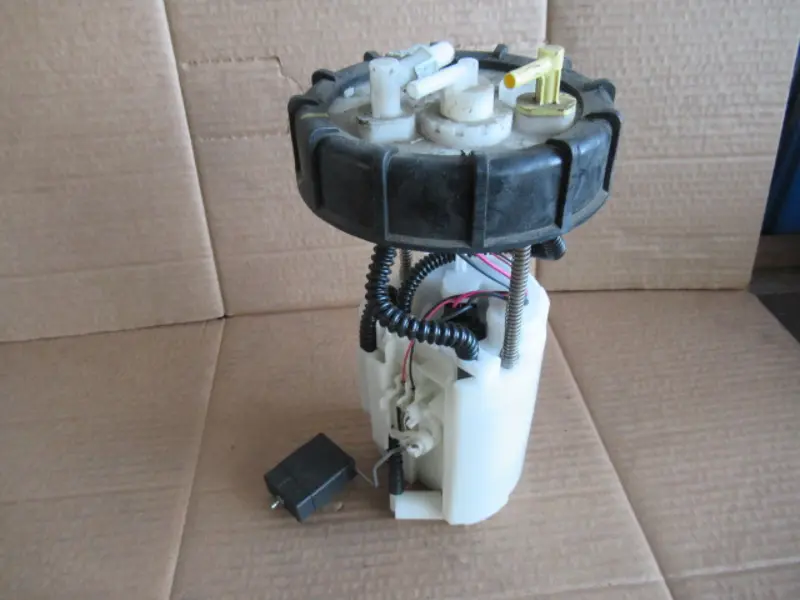 Pompe à essence électrique