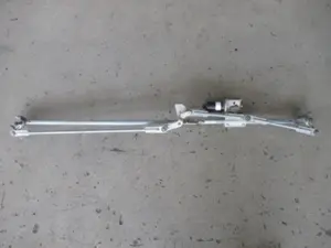 Wischermotor vorne