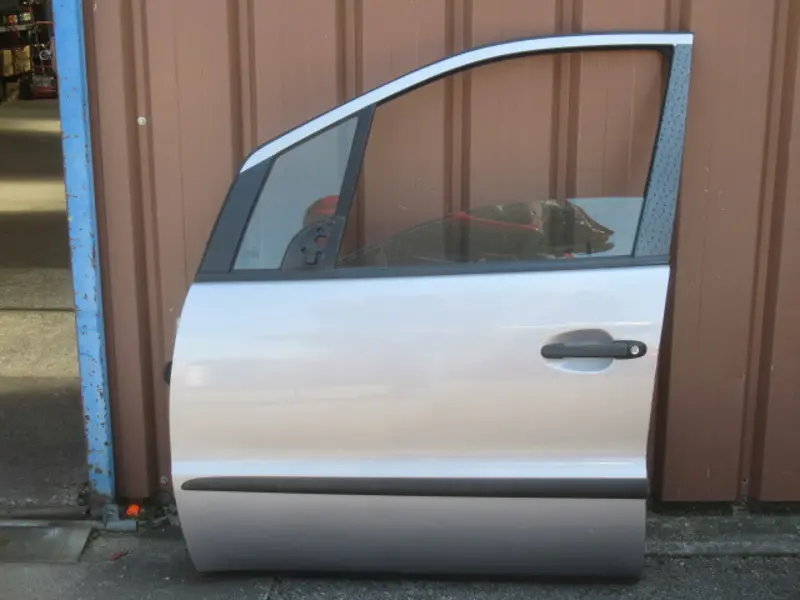 Porte avant gauche