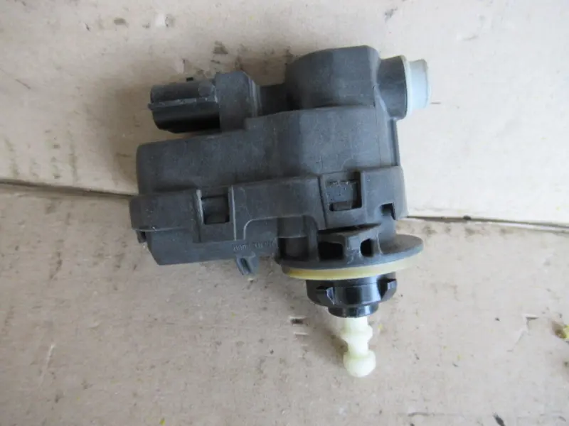 Moteur de réglage phare