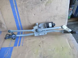 Wischergestänge vorne