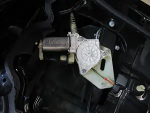 Fensterheber vorne links