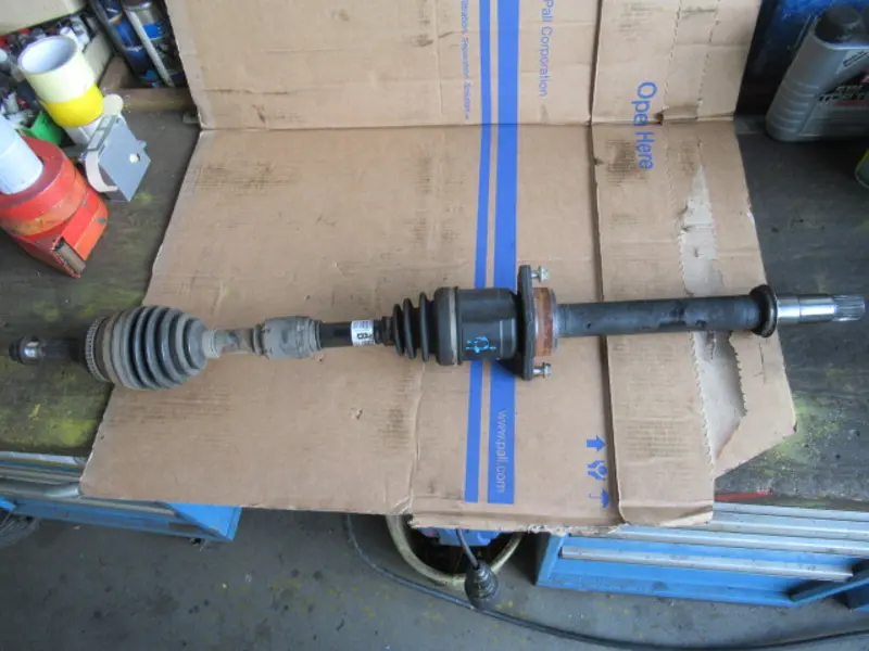 Arbre de transmission avant droit