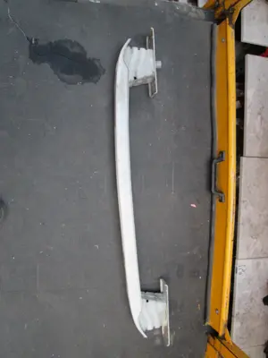 Stossstangenhalter hinten