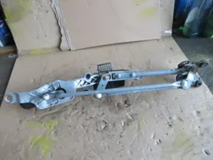 Wischergestänge vorne