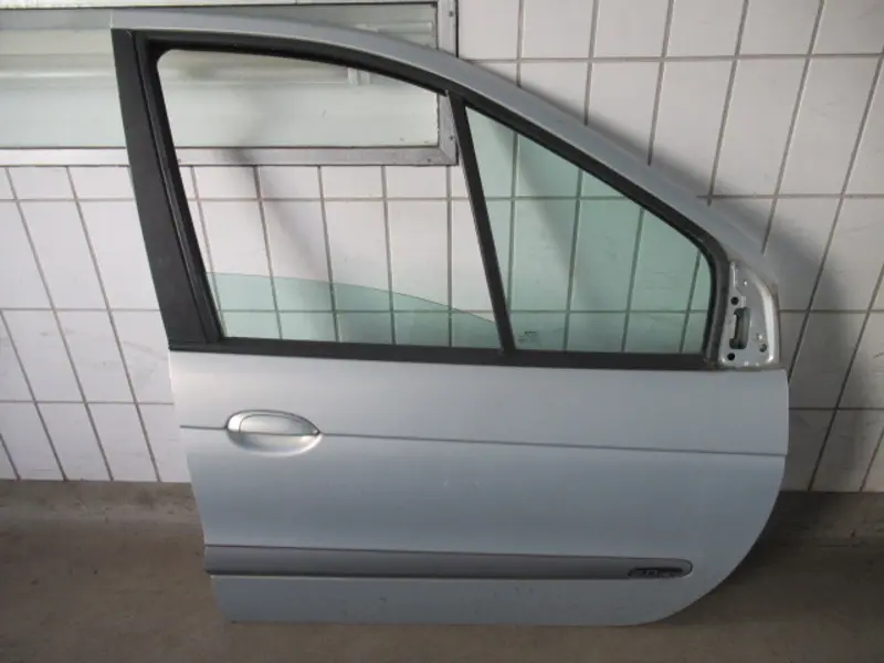 Porte avant droite