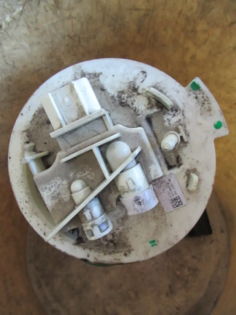 Pompe à essence électrique