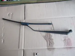 Wischerarm vorne links