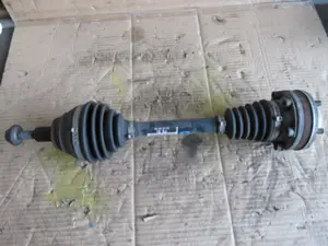 Antriebswelle vorne links