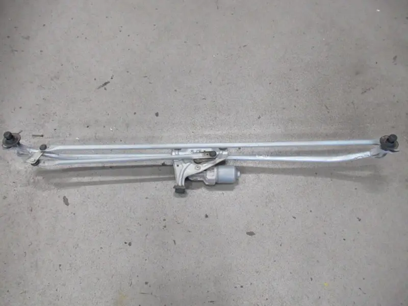 Moteur essuie-glace avant