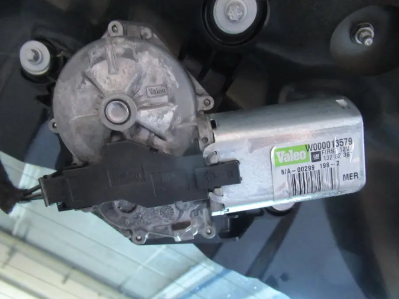 Moteur essuie-glace arrière