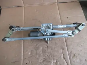 Wischergestänge vorne