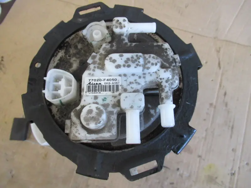 Pompe à essence électrique