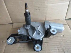 Moteur essuie-glace arrière