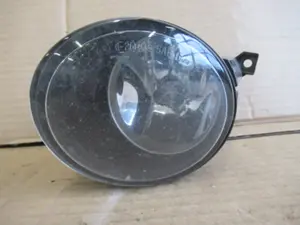 Feu antibrouillard avant gauche