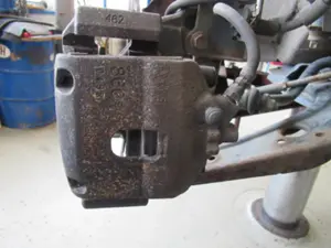 Bremszange vorne rechts