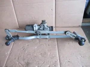 Wischergestänge vorne