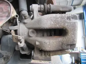 Bremszange hinten rechts