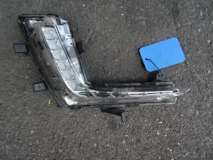 Tagfahrleuchte rechts