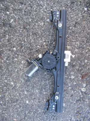 Fensterheber vorne links