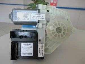 Fensterheber vorne links