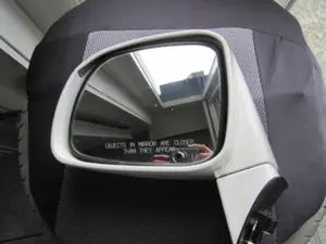 Rétroviseur gauche