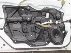 Fensterheber vorne links