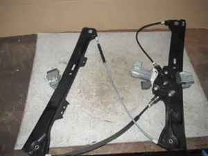 Lève-vitre avant droit