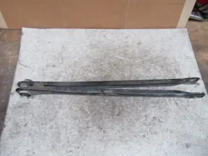 Bras de suspension arrière droit