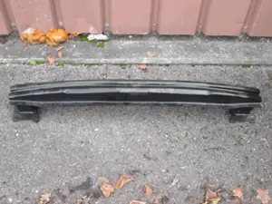 Stossstangenhalter hinten