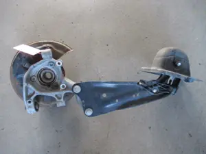 Achsschenkel hinten links