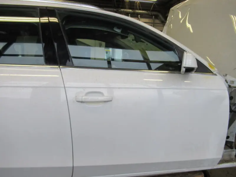 Porte avant droite