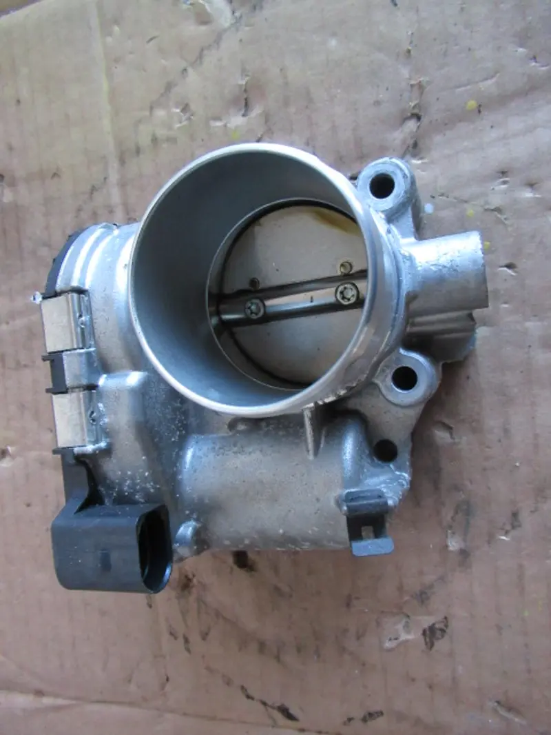 Papillon des gaz électrique