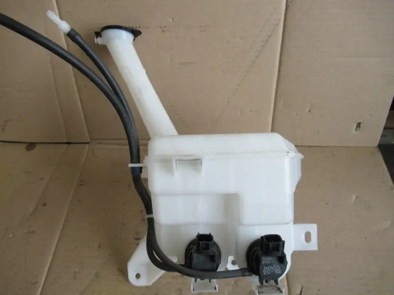 Réservoir d'eau compartiment moteur