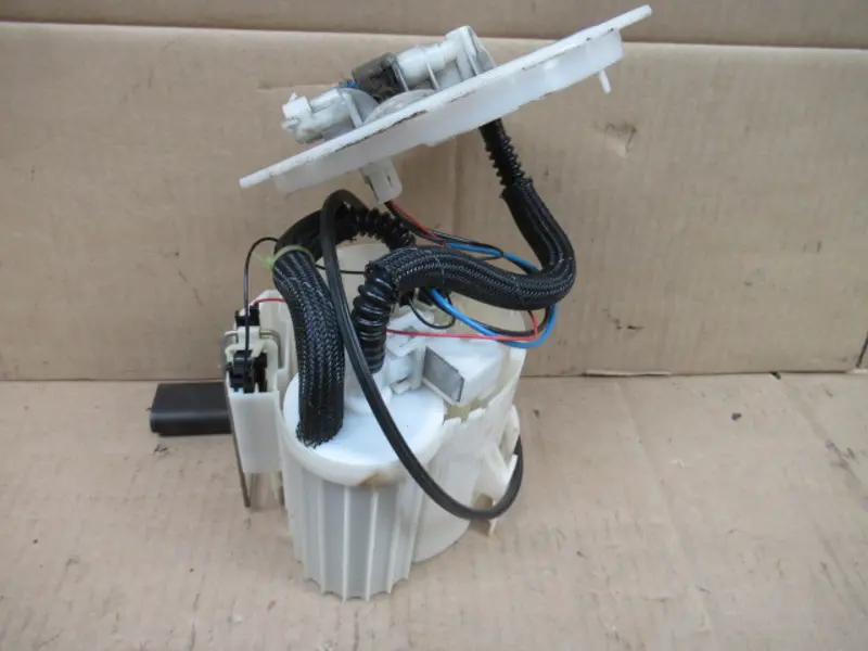 Pompe à essence électrique