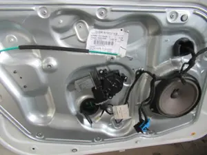 Fensterheber vorne links