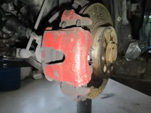 Bremszange vorne links